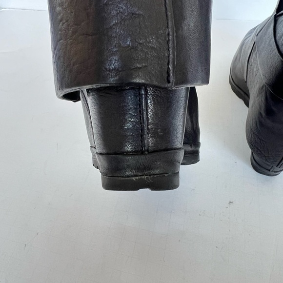 Vera Wang Lavender York Wedge Boots - Picture 10 of 15